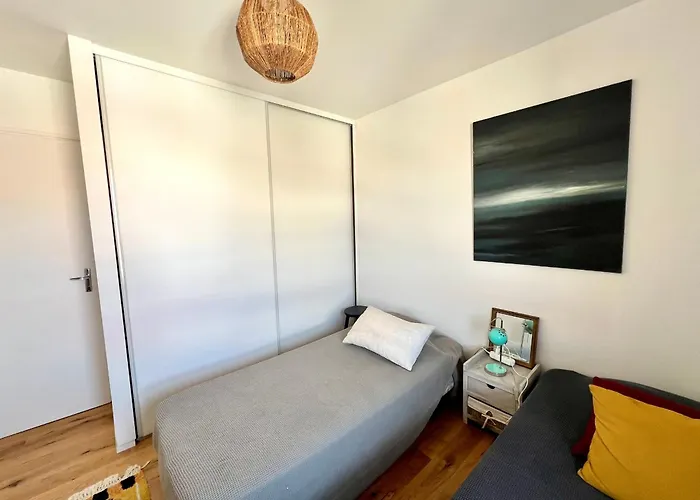 Appartement Centre - T2 Confortable Proche - Fr-1-319-611