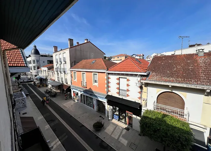 Appartement Centre - T2 Confortable Proche - Fr-1-319-611